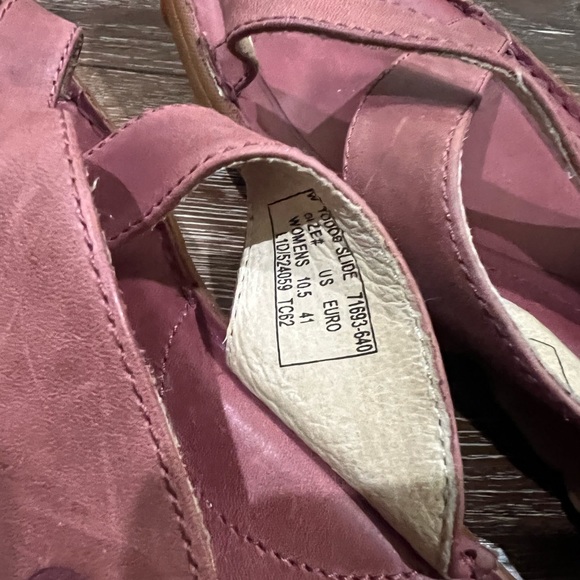 Bogs sandals maroon size 10.5 - Picture 5 of 8